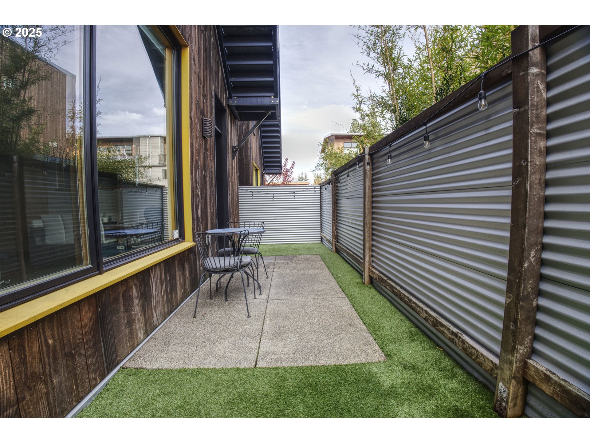 2747 Friendly Alley Eugene, OR 97405 - Photo 36 of 39