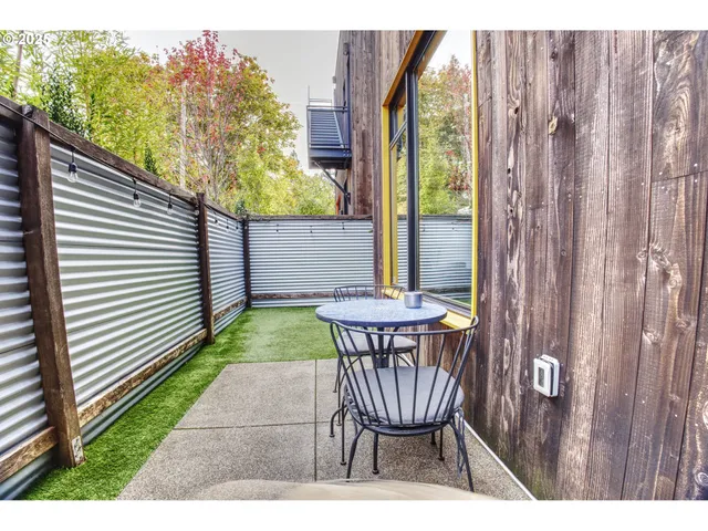 $625,000 | 2747 Friendly Alley, Eugene, OR 97405
