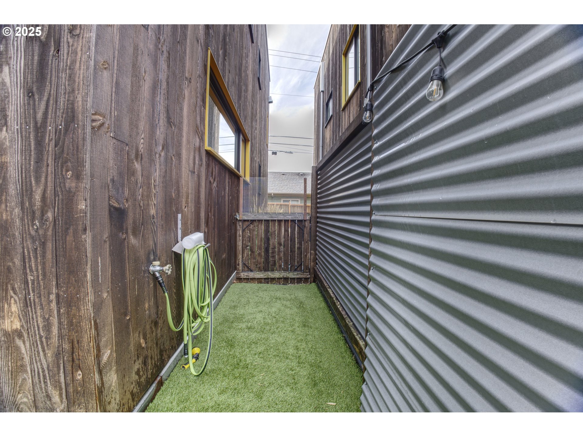 2747 Friendly Alley Eugene, OR 97405 - Photo 38 of 39