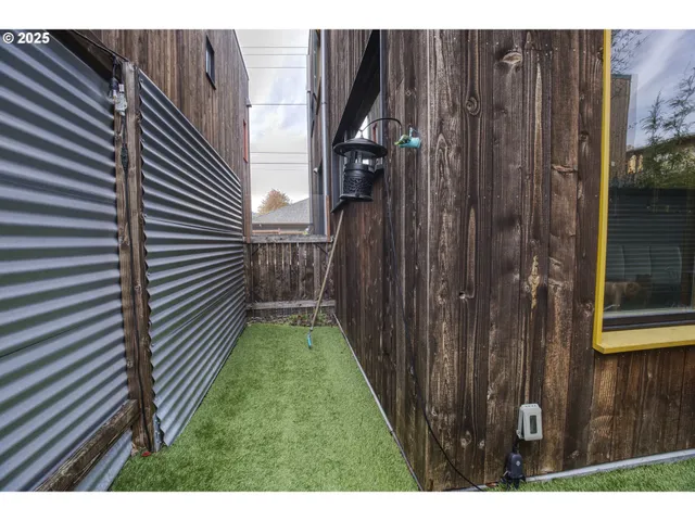 $625,000 | 2747 Friendly Alley, Eugene, OR 97405