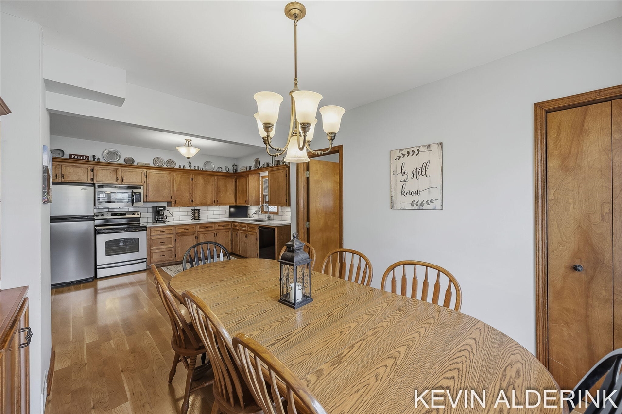 136 South Fairview Road Zeeland, MI 49464 - Photo 13 of 42 Gallery Image 13