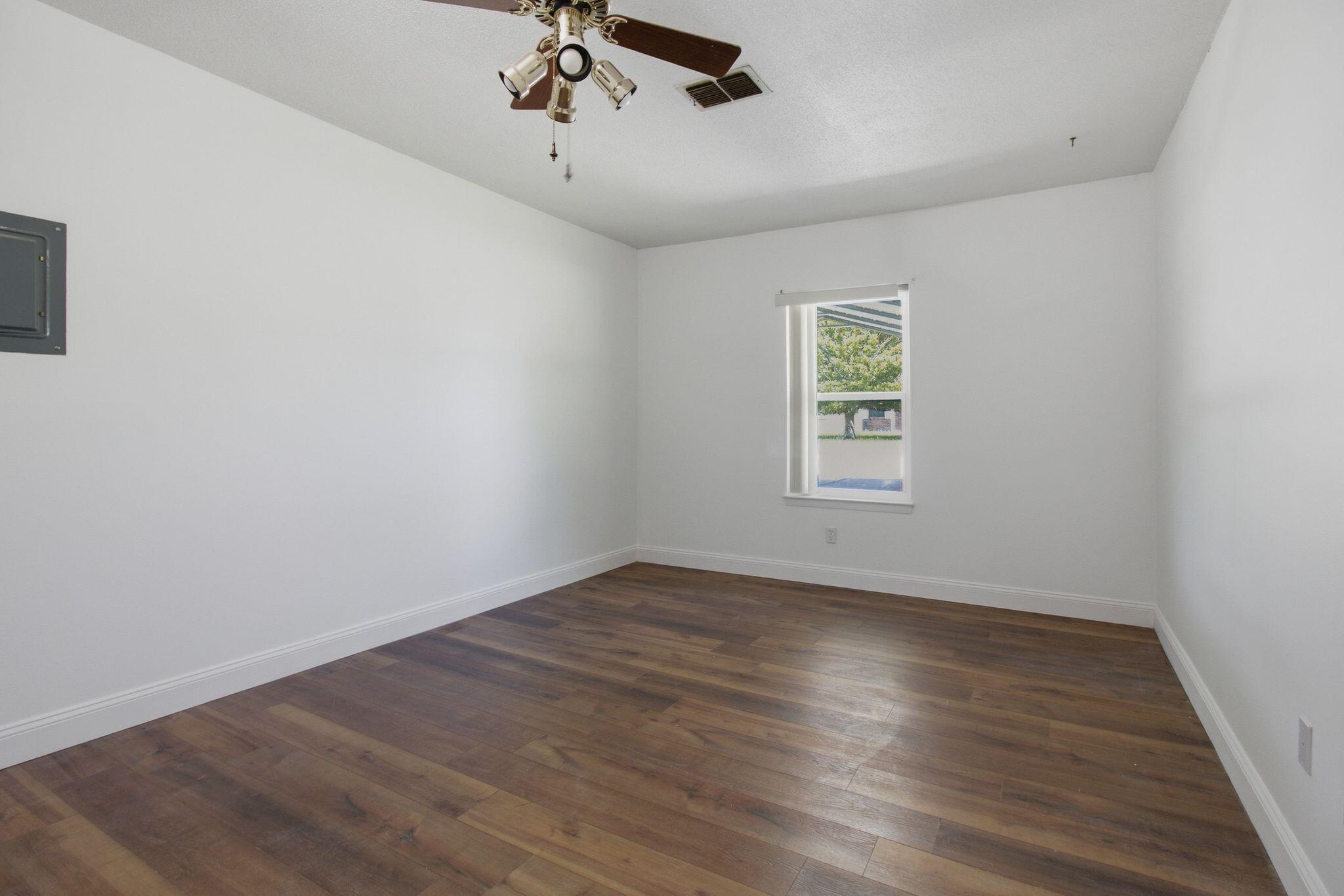74 8th Street Shalimar, FL 32579 - Photo 24 of 28 ADDITIONAL ROOM 2
