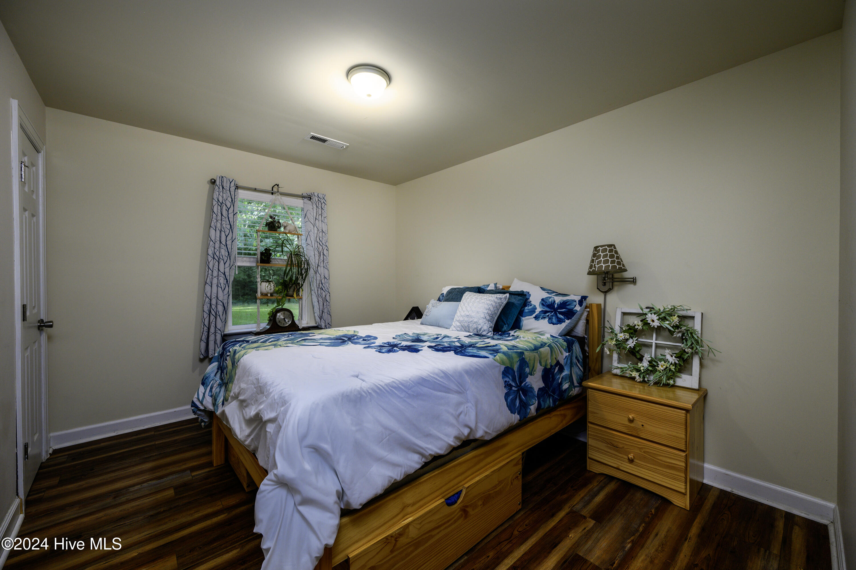 1205 Southwest Craven Middle School Road New Bern, NC 28562 - Photo 17 of 64 Bedroom 2