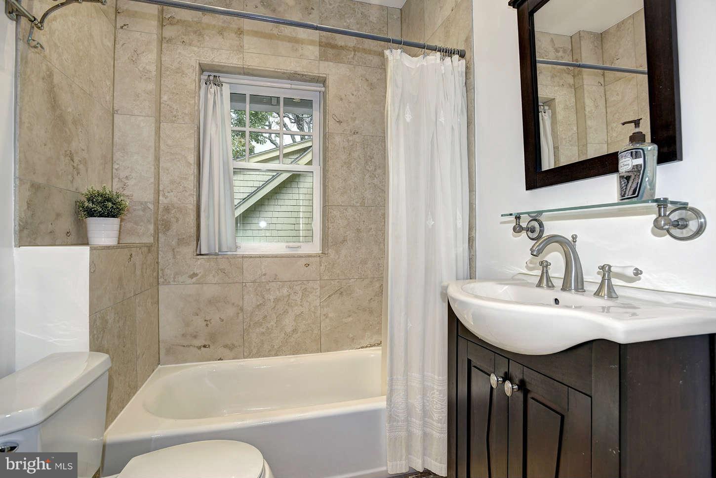 3612 34th Street Northwest Washington, DC 20008 - Photo 13 of 19 Bath