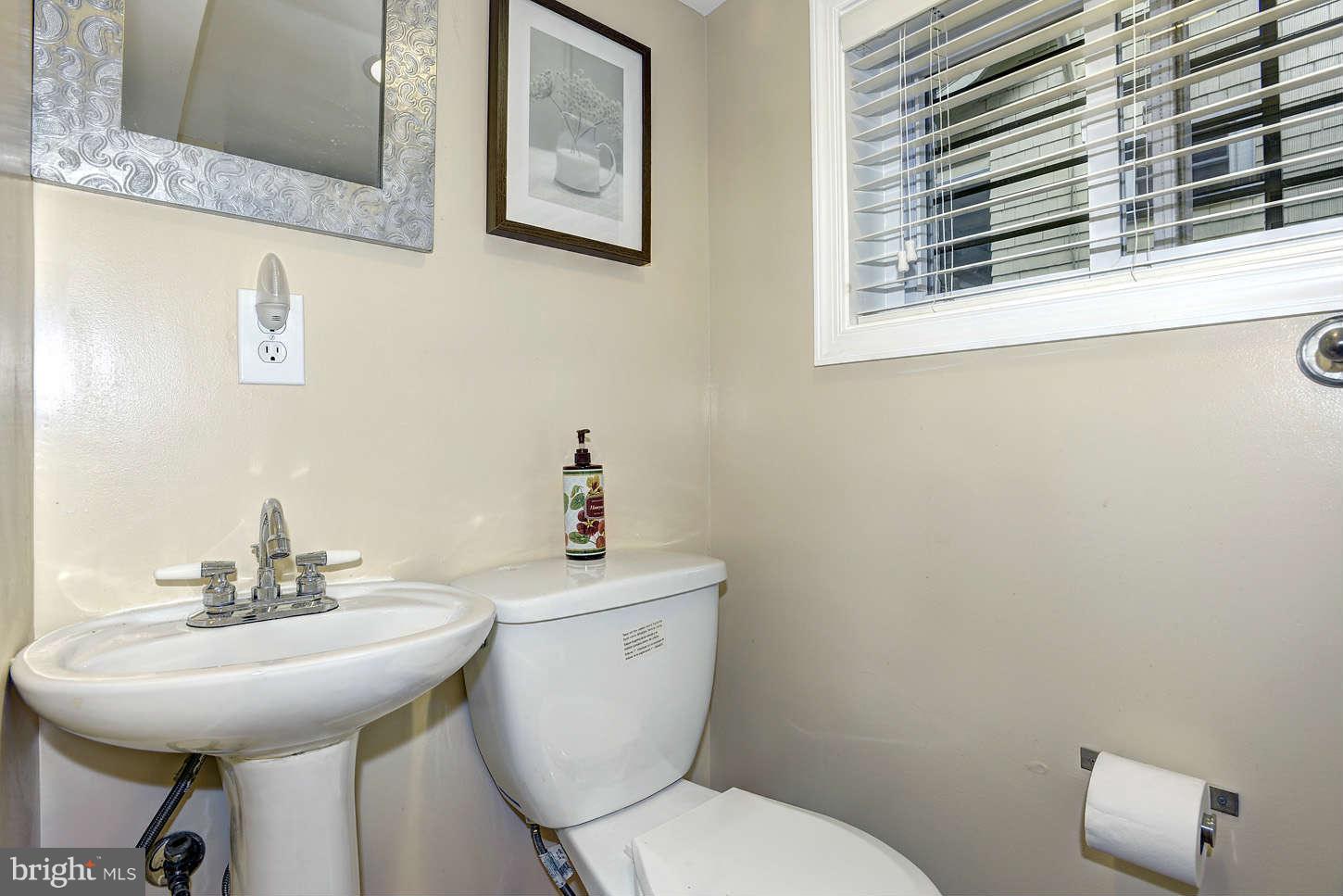 3612 34th Street Northwest Washington, DC 20008 - Photo 16 of 19 Bath