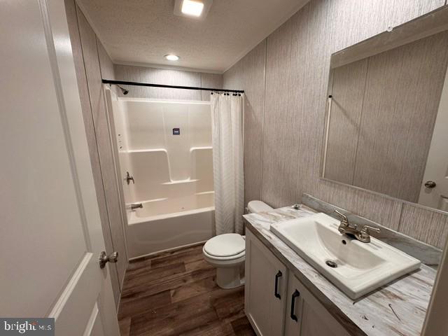 5020 Old Timber Road Stroudsburg, PA 18360 - Photo 27 of 36 Modern bathroom with sleek finishes.