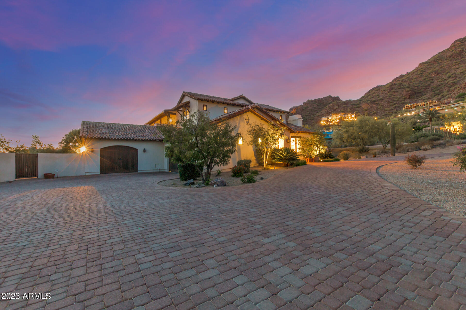 5319 East Rockridge Road Phoenix, AZ 85018 - Photo 2 of 86 02 - Rockridge