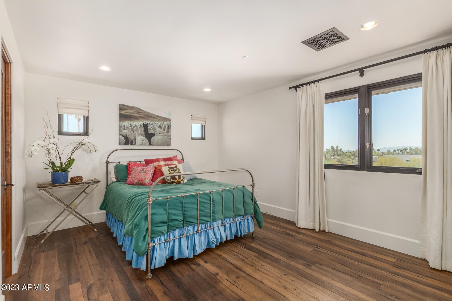 5319 East Rockridge Road Phoenix, AZ 85018 - Photo 42 of 86 44 - Rockridge