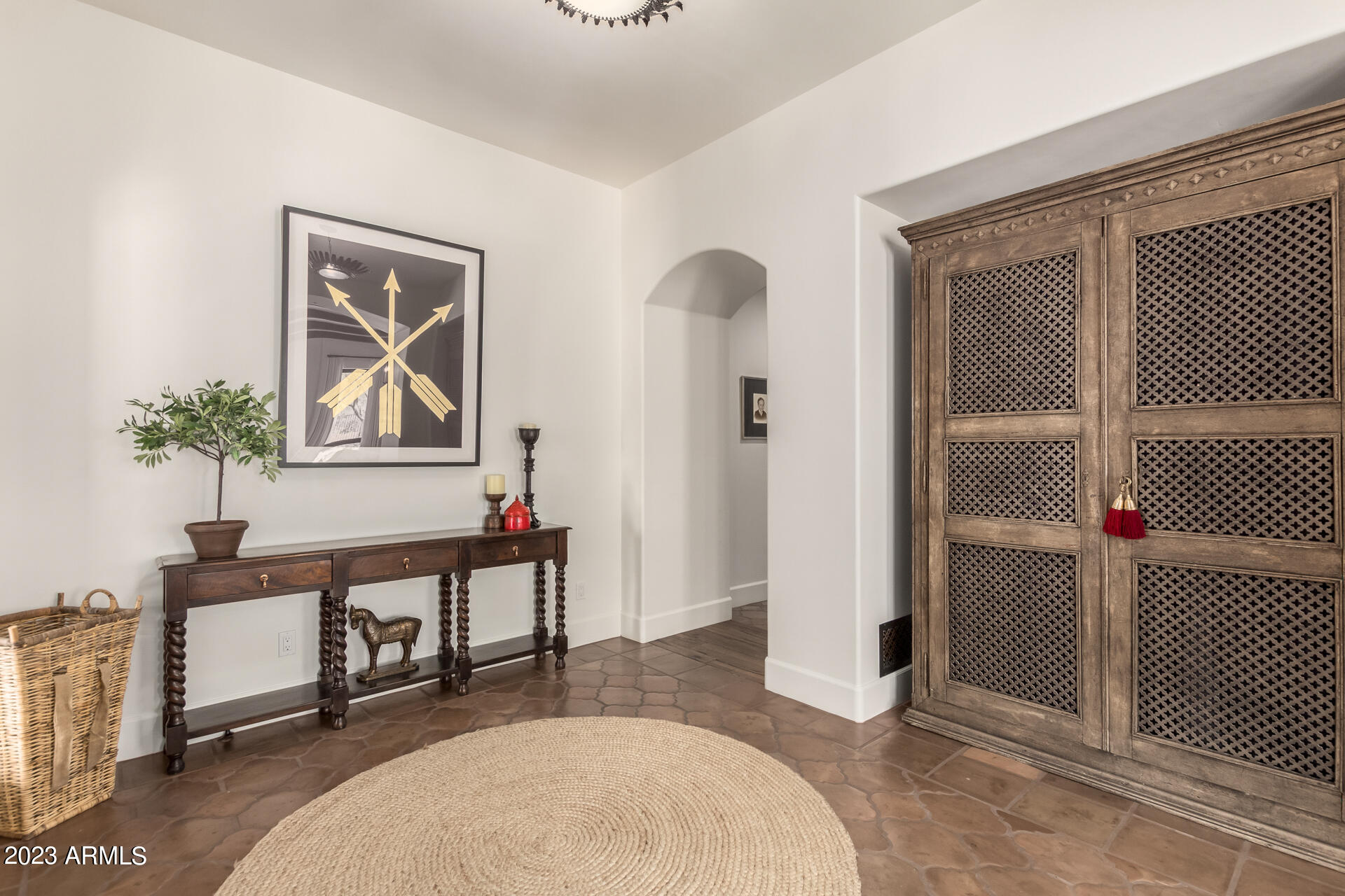 5319 East Rockridge Road Phoenix, AZ 85018 - Photo 9 of 86 11 - Rockridge