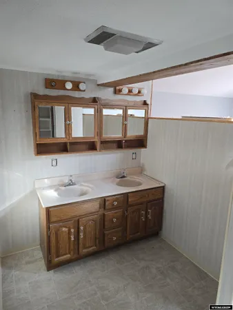 $220,000 | 530 South Kansas Avenue, Guernsey, WY 82214