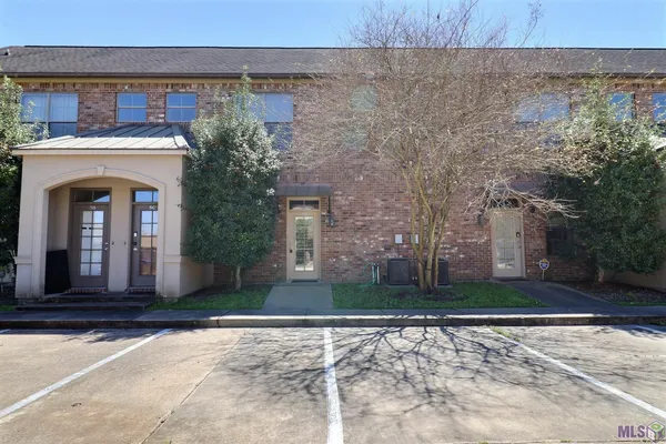 $120,000 | 888 South Kenilworth Parkway, Unit 5D, Baton Rouge, LA 70820