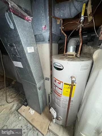 a view of utility room