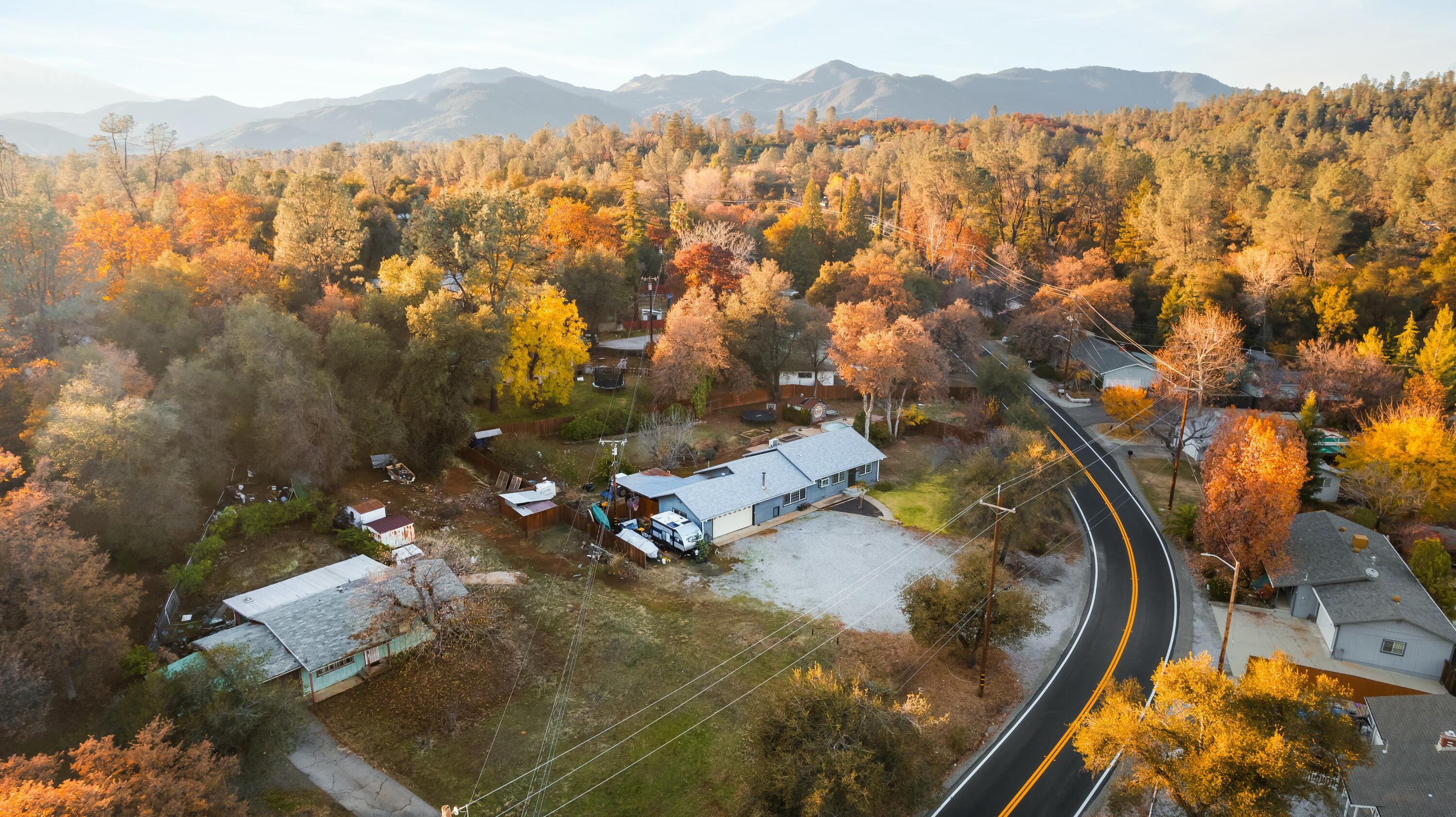 3145 Quartz Hill Road Redding, CA 96003 - Photo 1 of 32 a view of lake