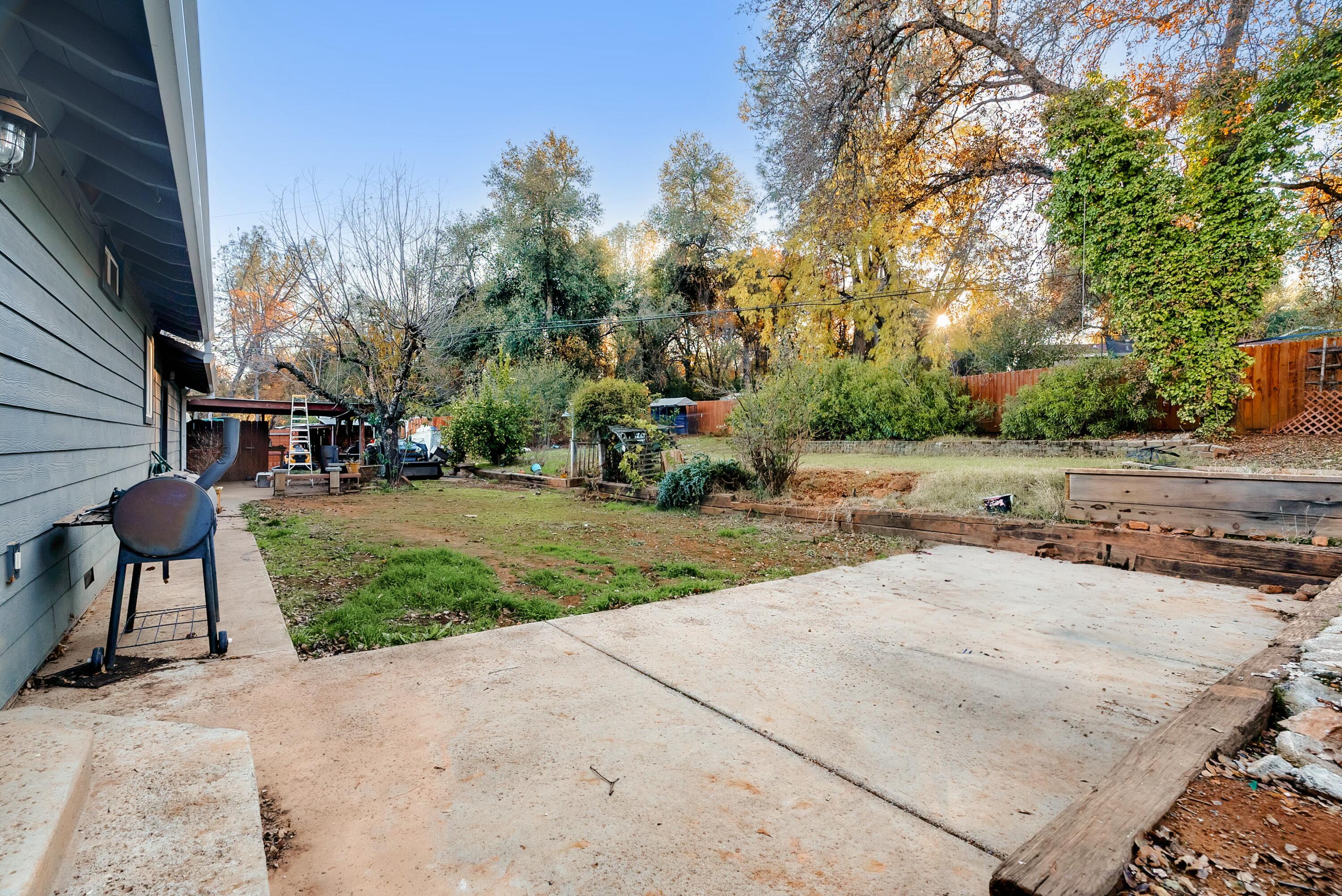 3145 Quartz Hill Road Redding, CA 96003 - Photo 26 of 32 a view of a park with large trees