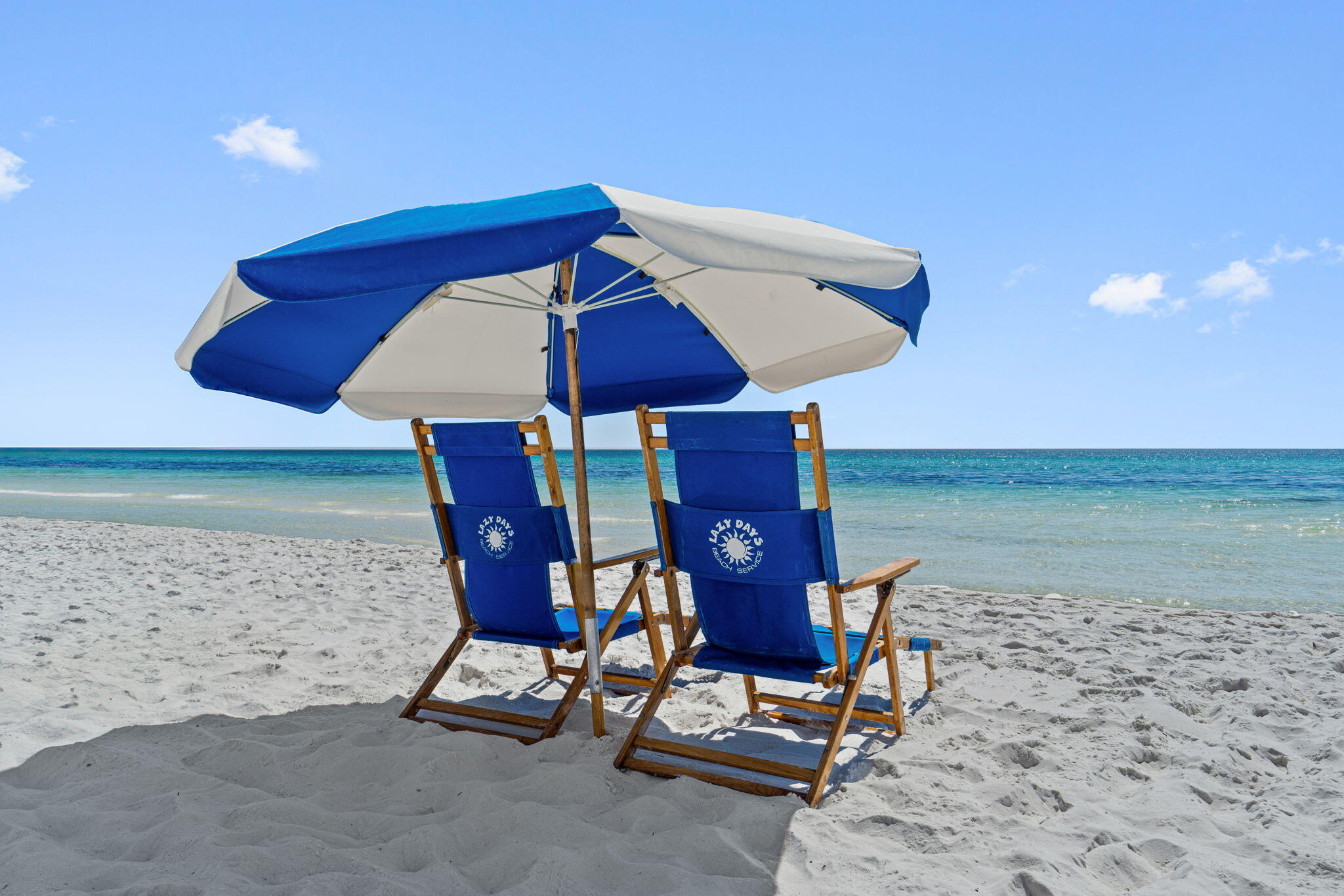 520 Santa Rosa Boulevard, Unit 404 Fort Walton Beach, FL 32548 - Photo 33 of 44 a view of a lounge chairs in the patio