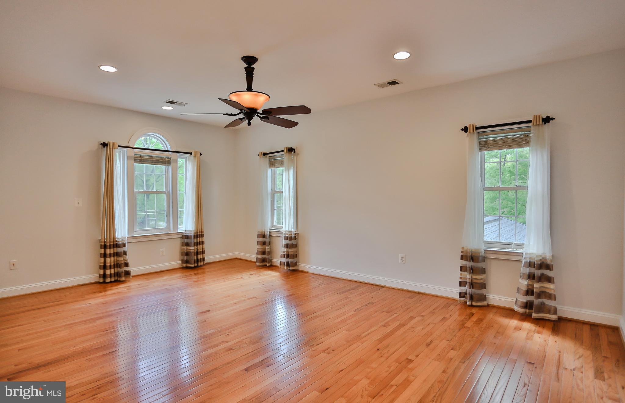 7215 Tanager Street Springfield, VA 22150 - Photo 19 of 43 Master Bedroom