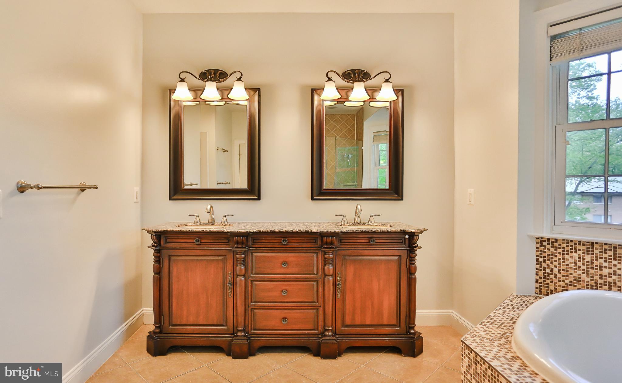 7215 Tanager Street Springfield, VA 22150 - Photo 20 of 43 Master Bath