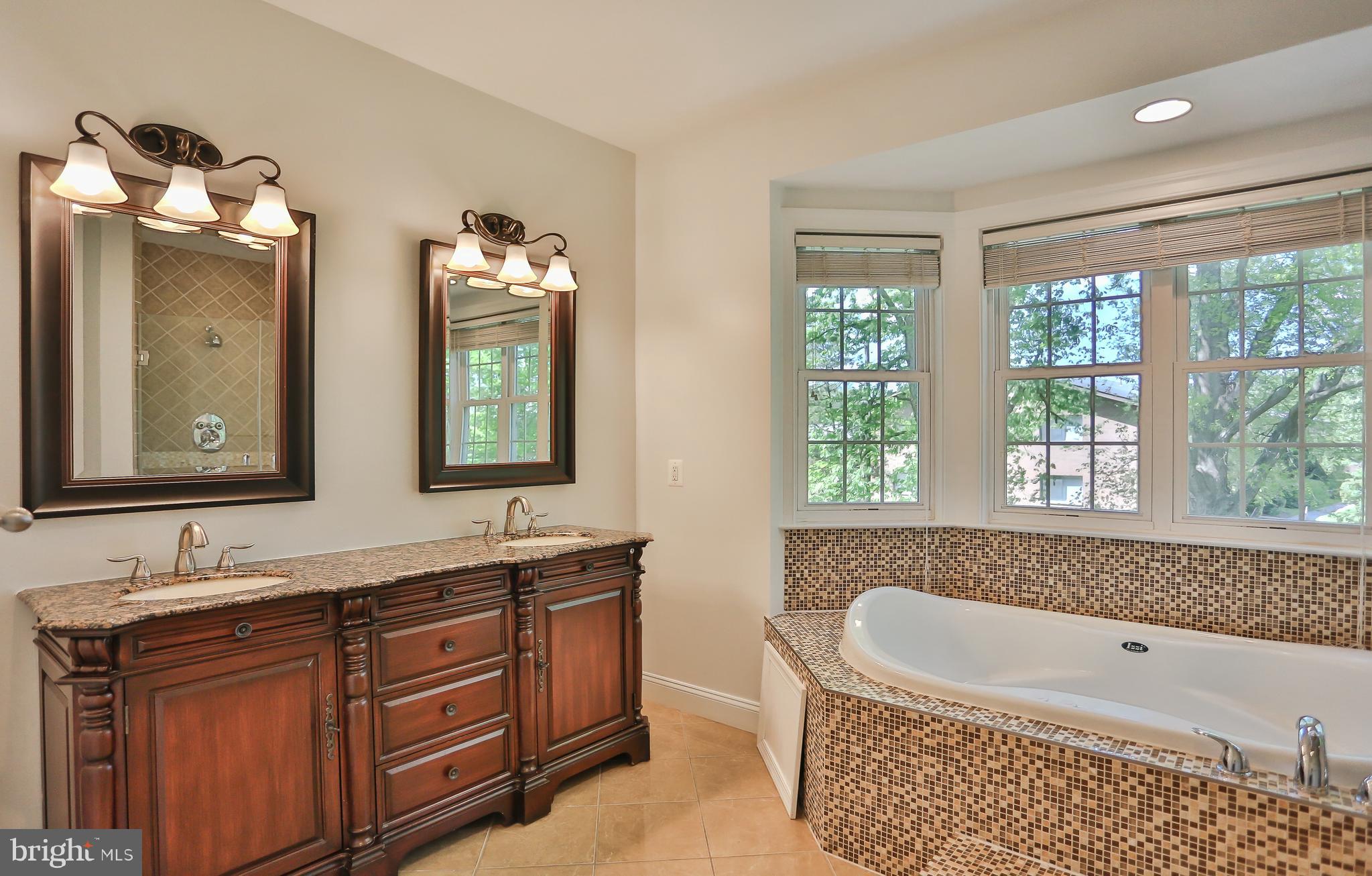 7215 Tanager Street Springfield, VA 22150 - Photo 22 of 43 Master bath