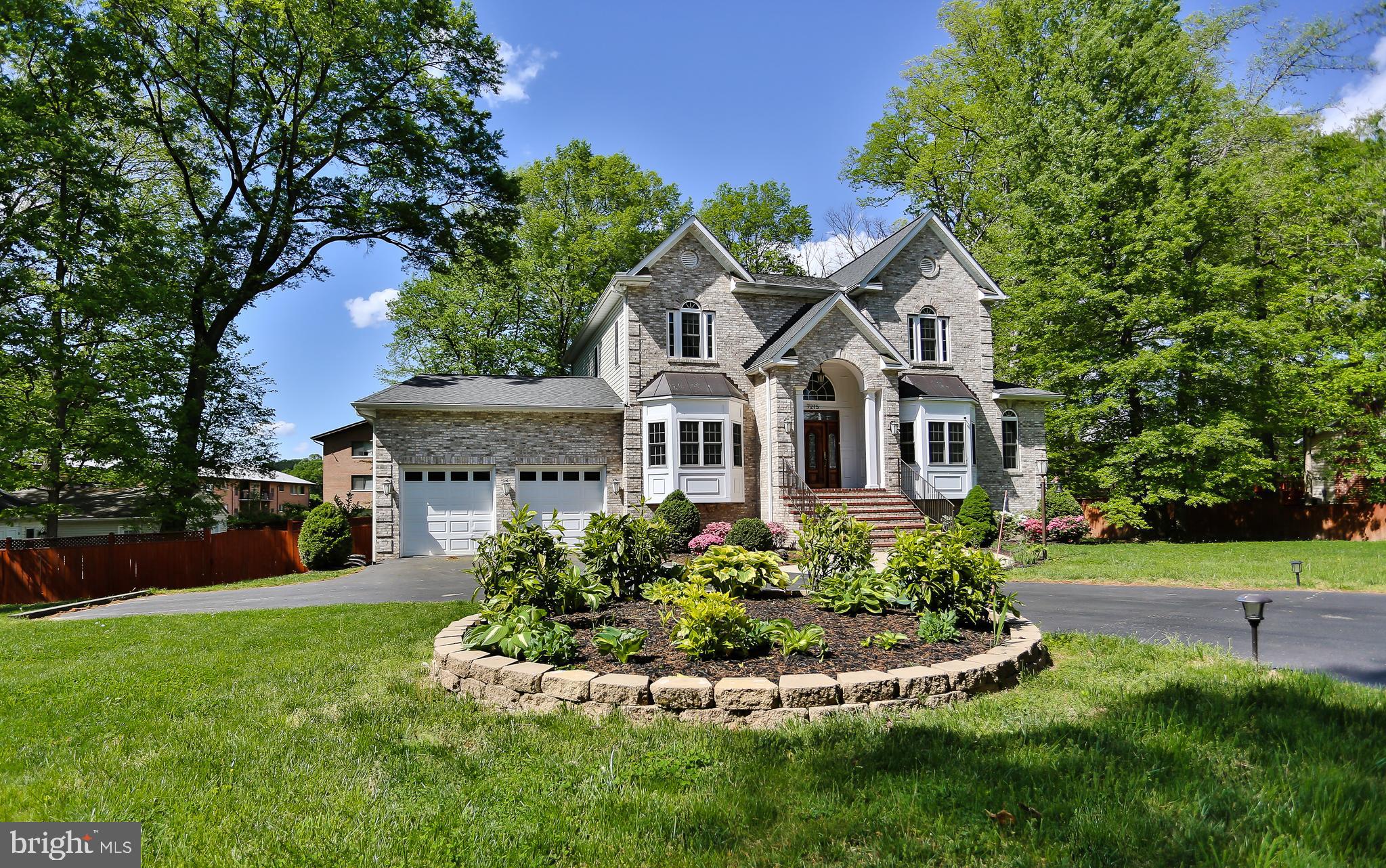 7215 Tanager Street Springfield, VA 22150 - Photo 33 of 43 Fabulously Landscaped Yard