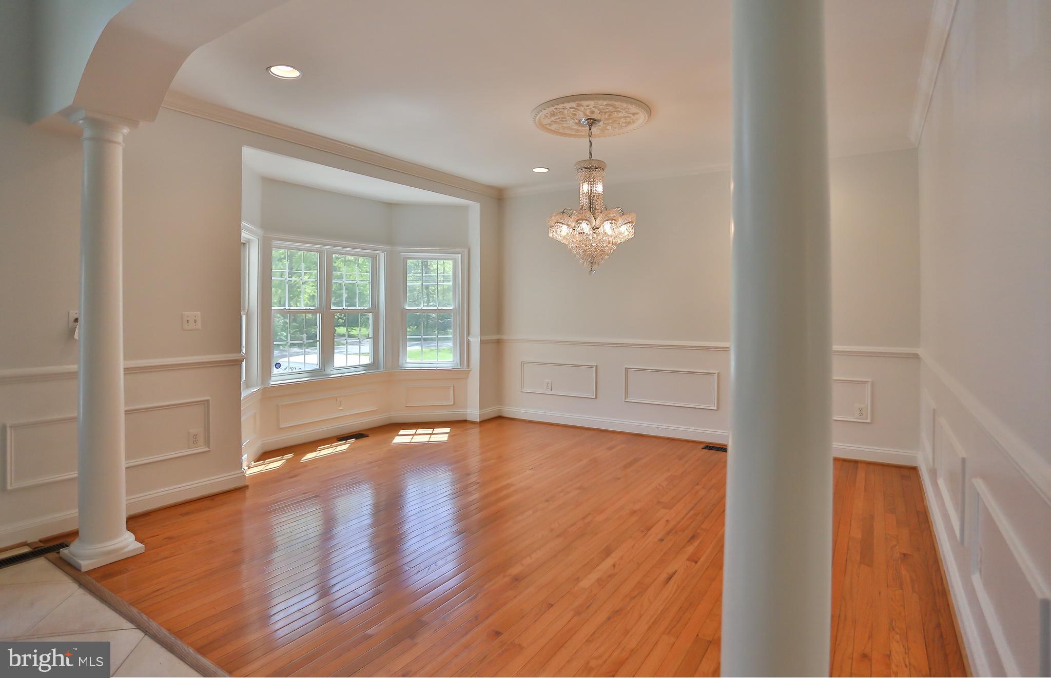 7215 Tanager Street Springfield, VA 22150 - Photo 8 of 43 Dining Room