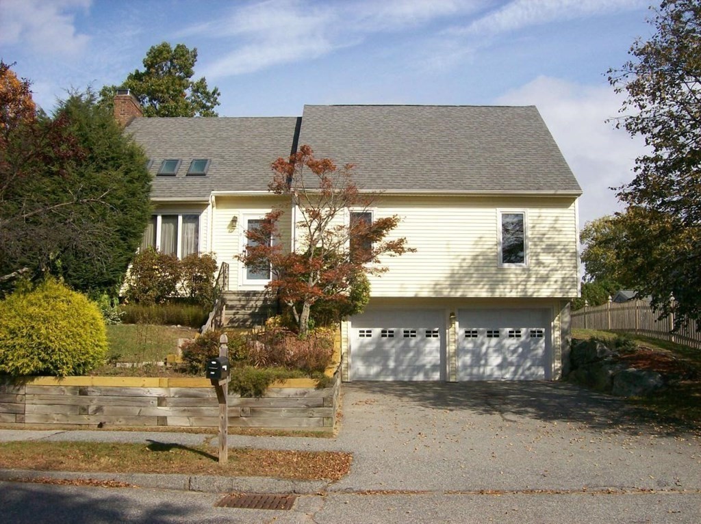 6 Mohave Road Worcester, MA 01606 - Photo 1 of 18 Gallery Image 1