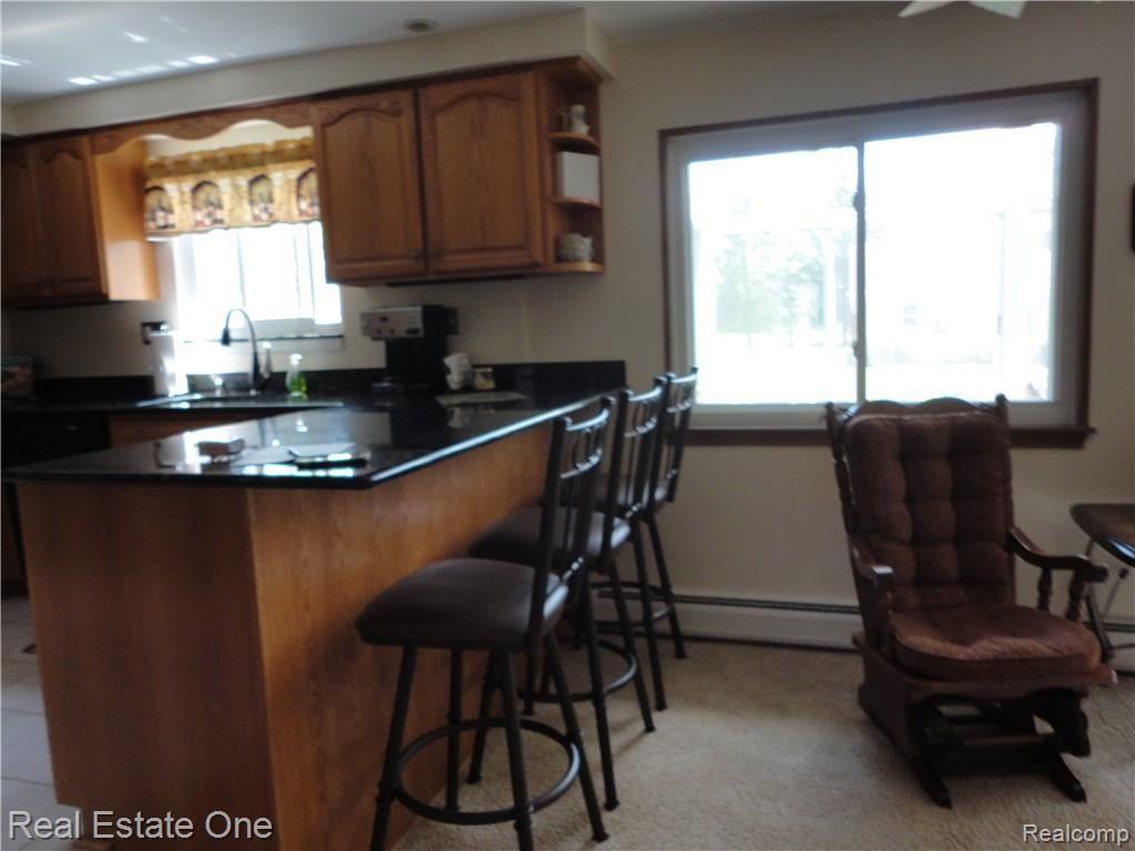 32305 Baintree Road Farmington Hills, MI 48334 - Photo 5 of 53