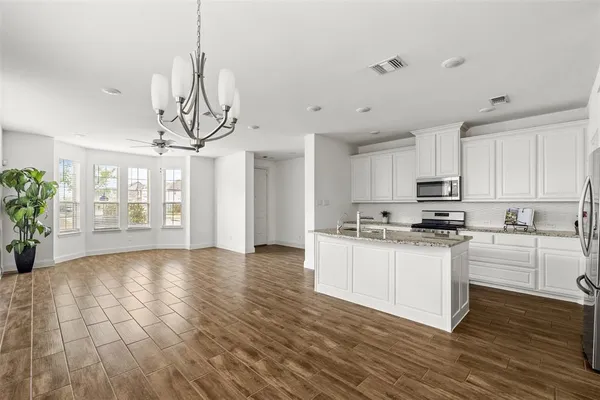 $415,000 | 4721 Smokey Quartz Lane, Arlington, TX 76005