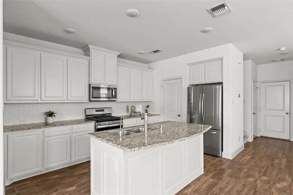 $415,000 | 4721 Smokey Quartz Lane, Arlington, TX 76005