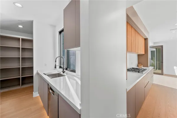 $10,500 | 853 Oak Street, Costa Mesa, CA 92627