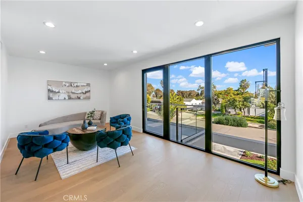 $10,500 | 853 Oak Street, Costa Mesa, CA 92627