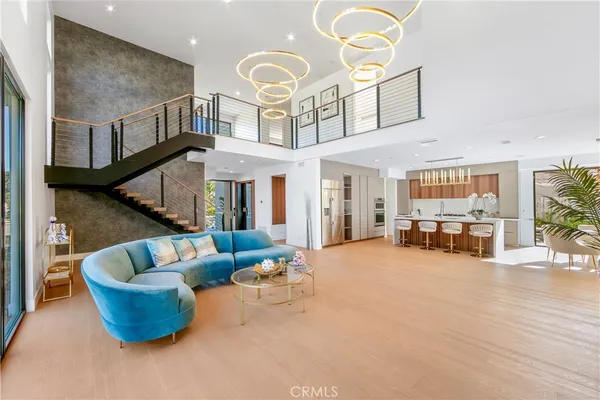 $10,500 | 853 Oak Street, Costa Mesa, CA 92627