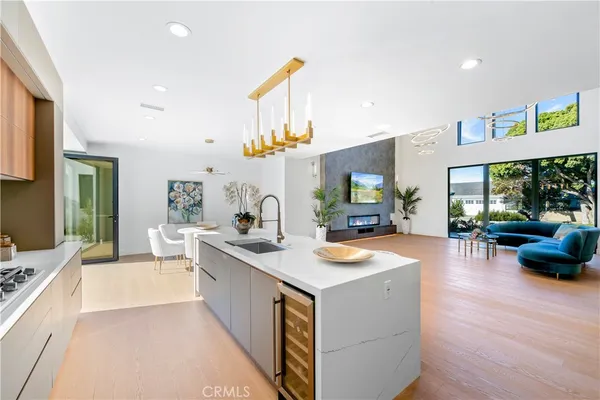 $10,500 | 853 Oak Street, Costa Mesa, CA 92627