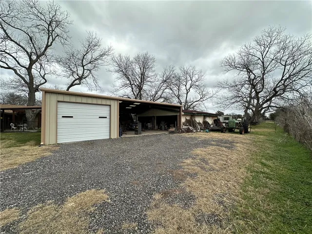 $439,900 | 174 Lcr 472, Mexia, TX 76667
