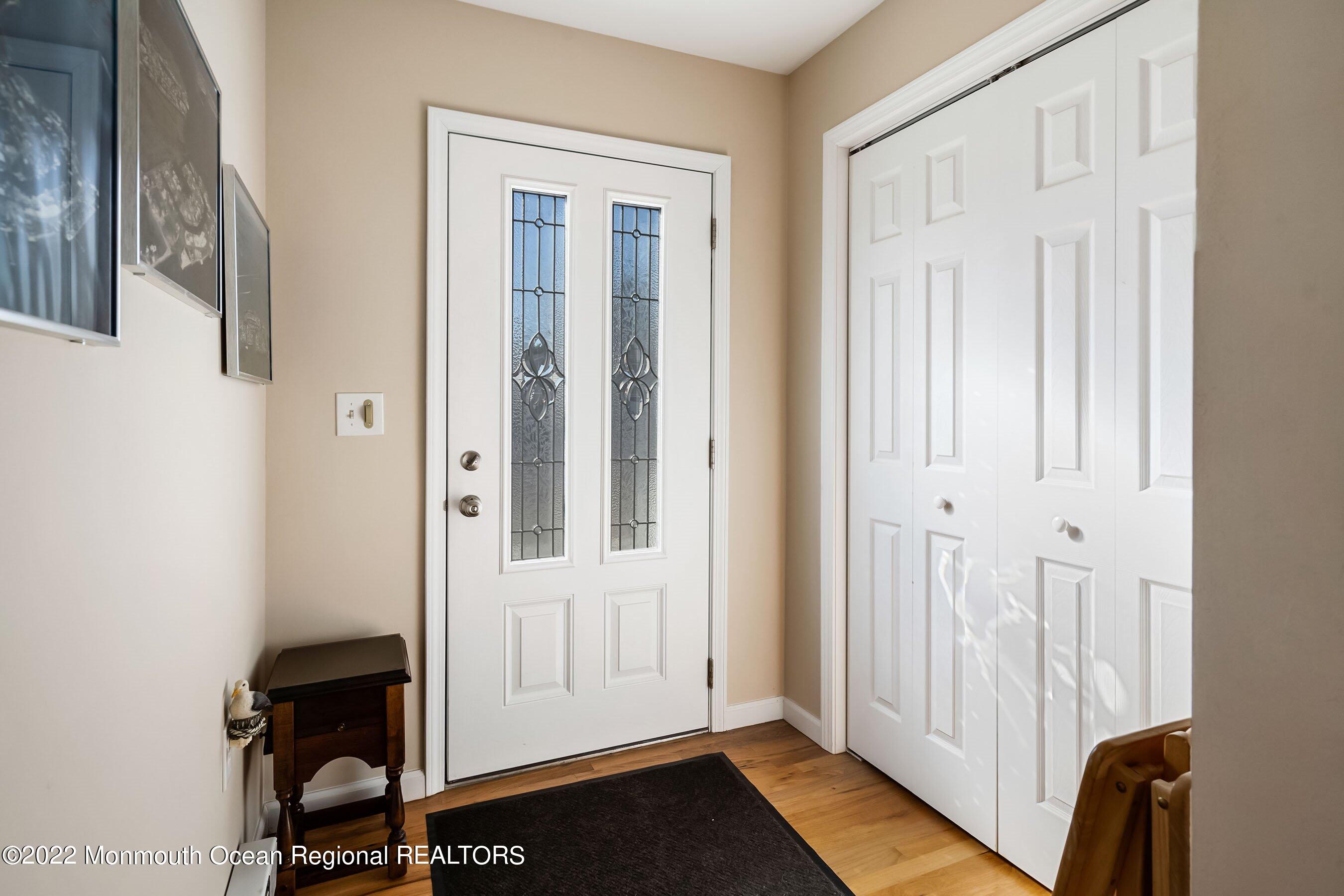 10 Rochester Drive Brick, NJ 08723 - Photo 14 of 29 07-Int1 Foyer