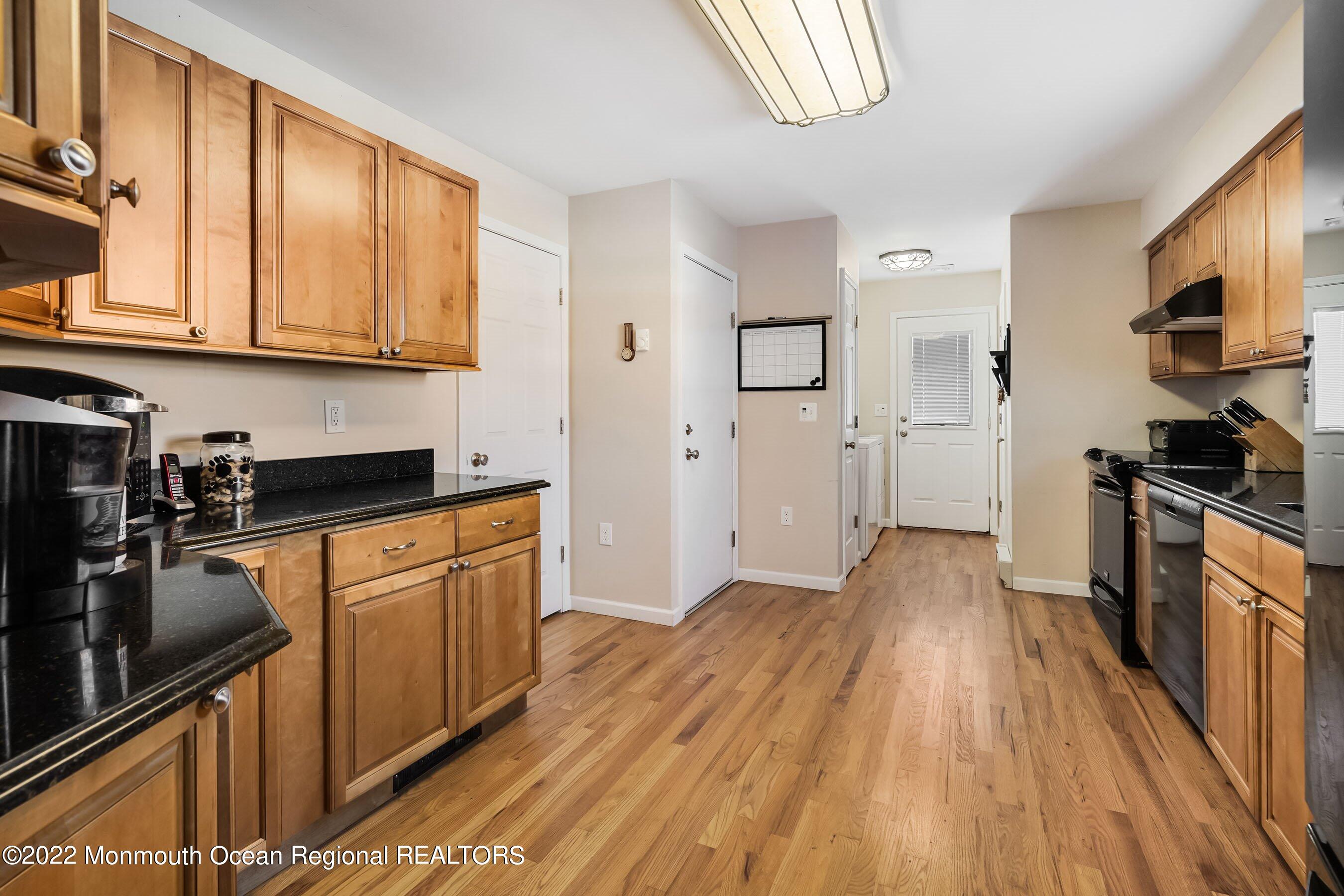 10 Rochester Drive Brick, NJ 08723 - Photo 18 of 29 11-Int11 Kitchen1a