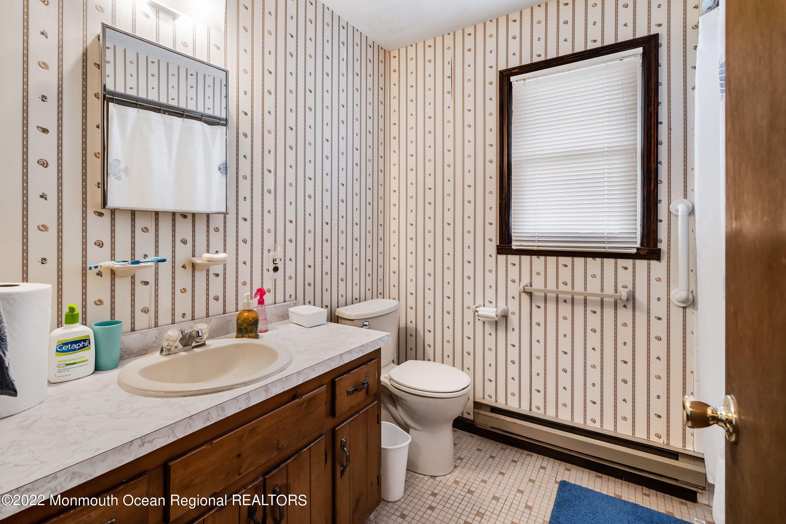 10 Rochester Drive Brick, NJ 08723 - Photo 25 of 29 18-Int3 Lav1