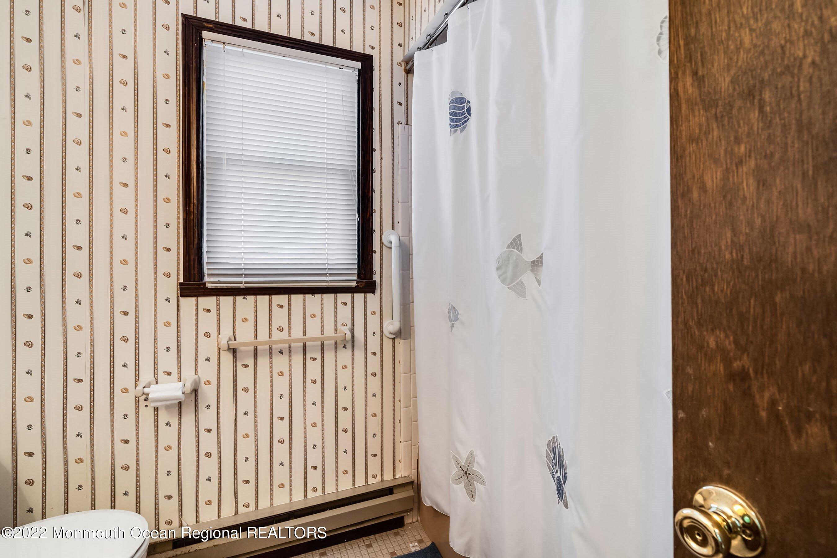10 Rochester Drive Brick, NJ 08723 - Photo 26 of 29 19-Int4 Lav1a