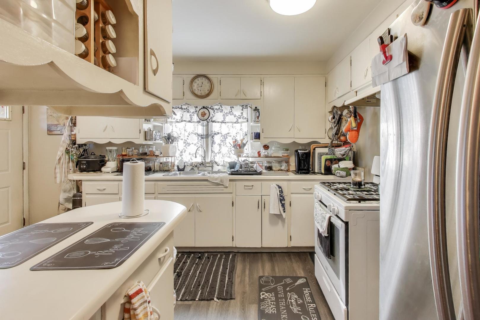 1130 Sheridan Road North Chicago, IL 60064 - Photo 5 of 15