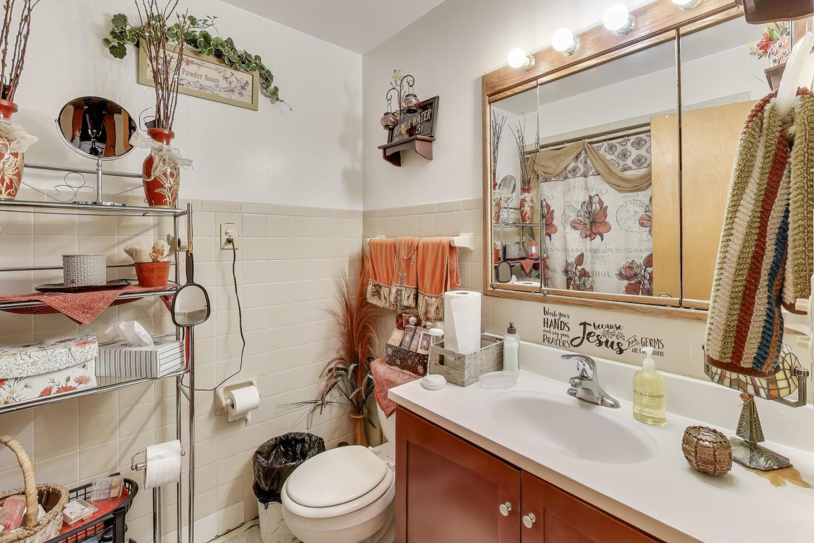 1130 Sheridan Road North Chicago, IL 60064 - Photo 10 of 15