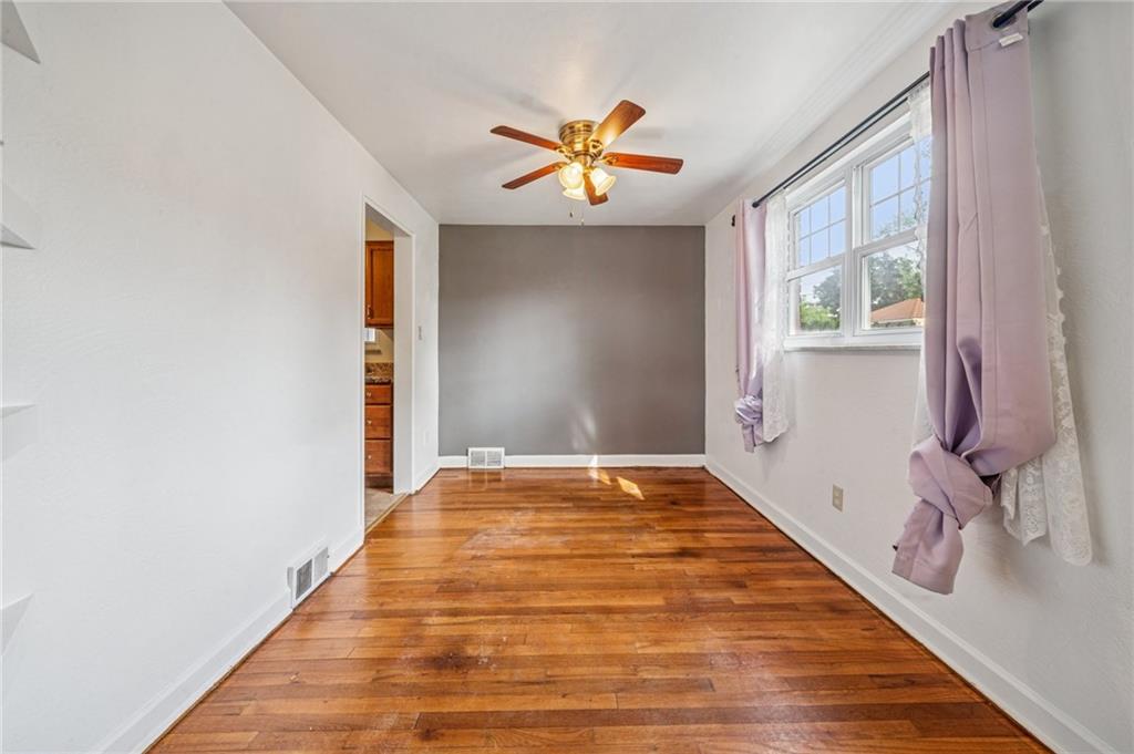 339 Hamil Road Verona, PA 15147 - Photo 11 of 29 Gallery Image 11