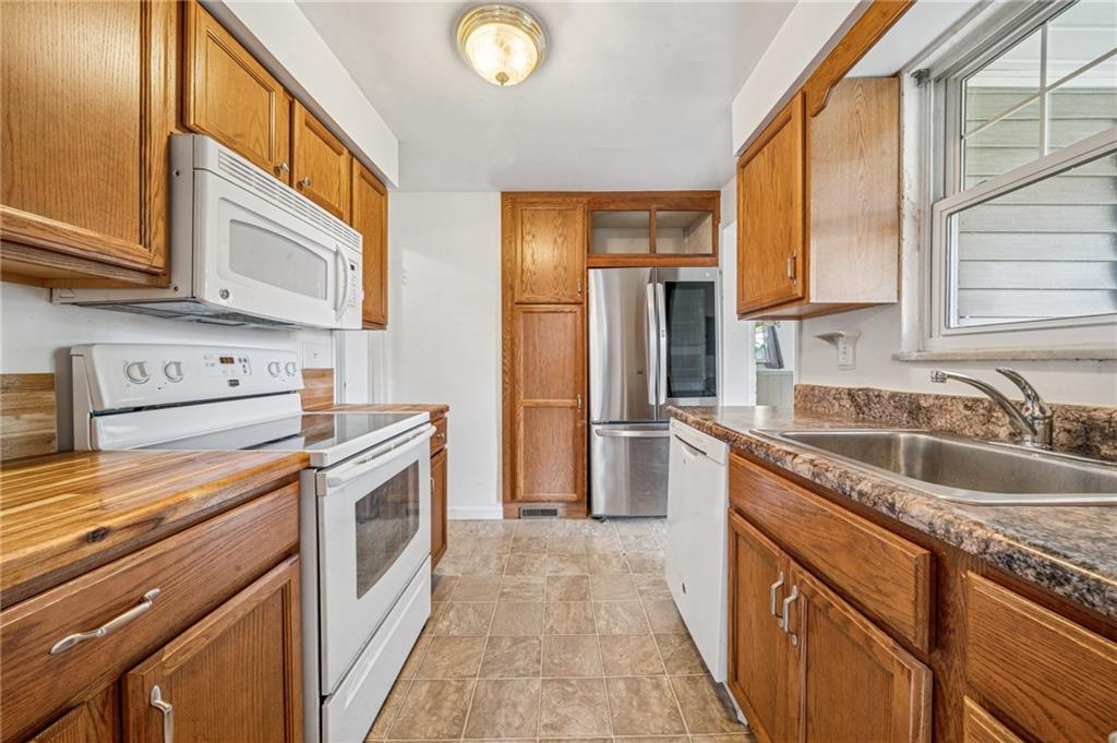 339 Hamil Road Verona, PA 15147 - Photo 12 of 29 Gallery Image 12