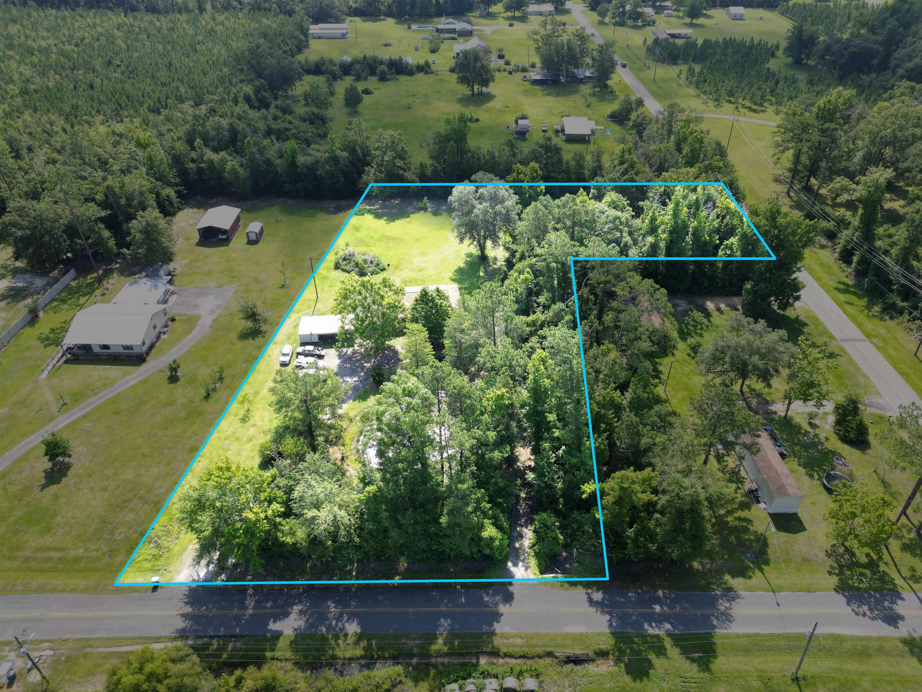 14240 Charlie McDowell Road Bristol, FL 32321 - Photo 3 of 41 Gallery Image 3