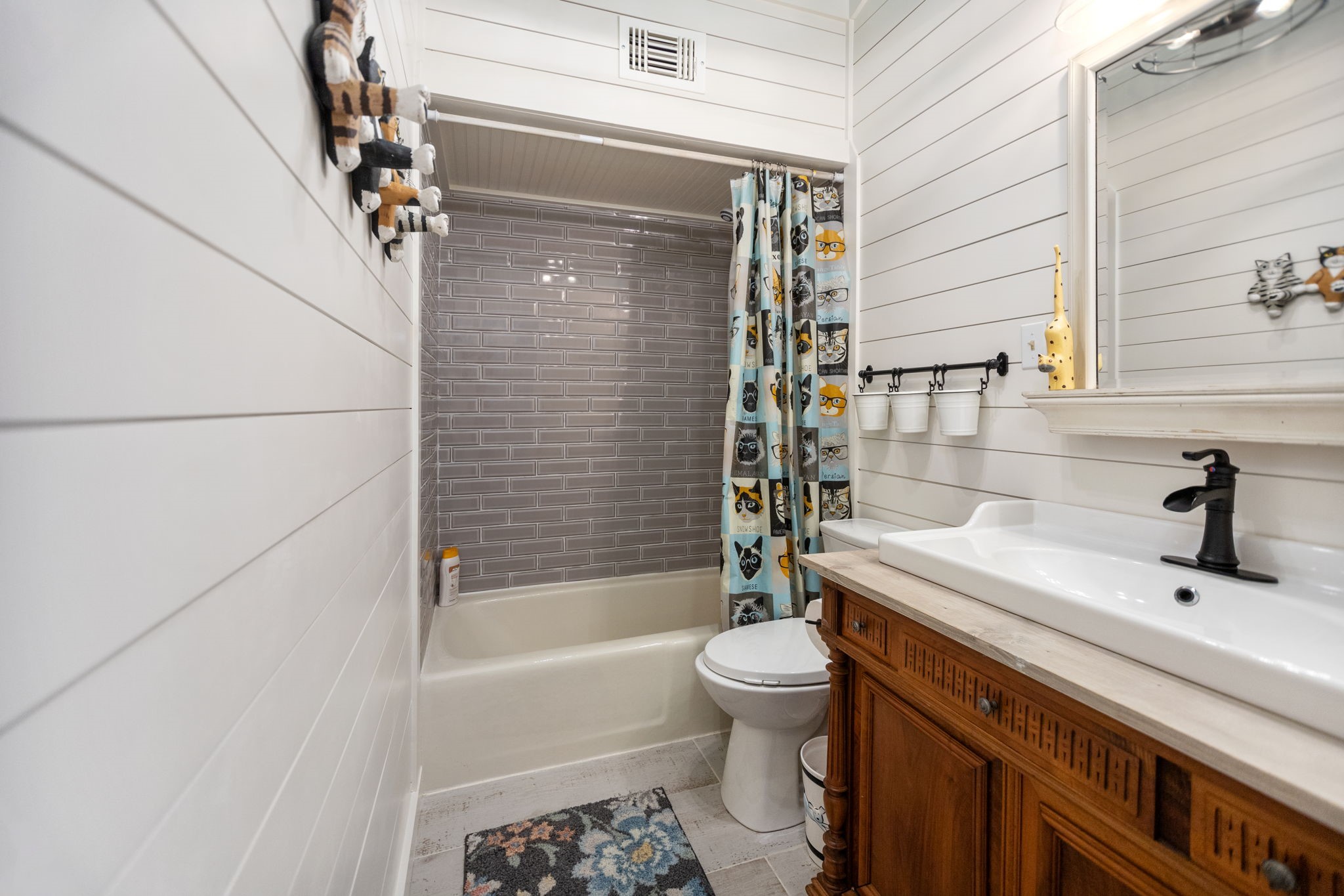 160 Dailey Road Crockett, TX 75835 - Photo 35 of 40 Bathroom 2ND Floor