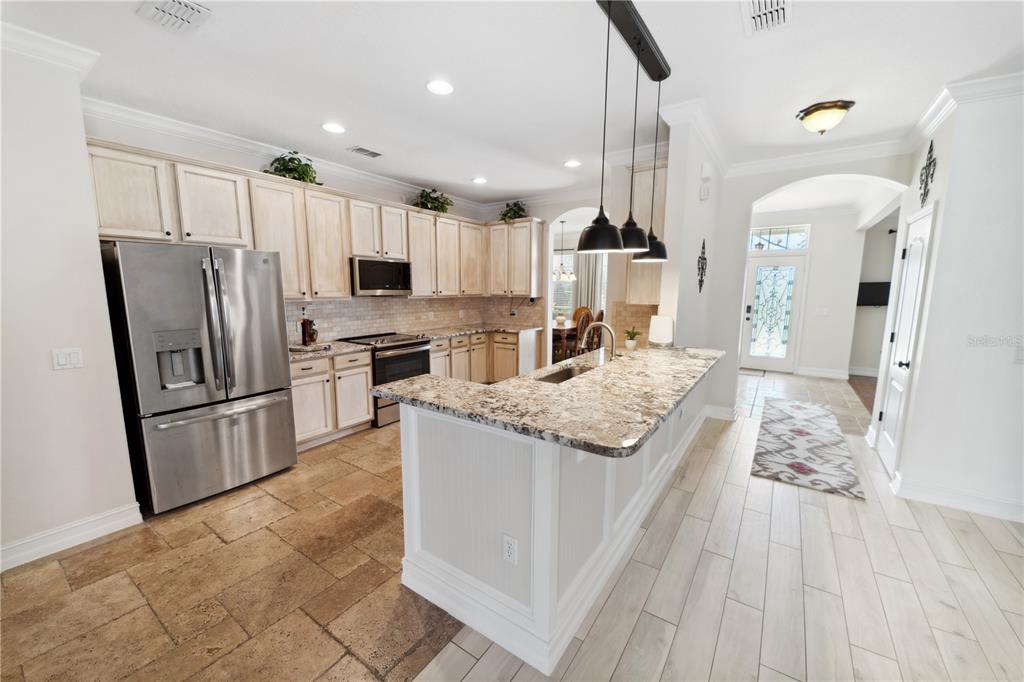 7011 Beargrass Road Harmony, FL 34773 - Photo 4 of 49 Kitchen