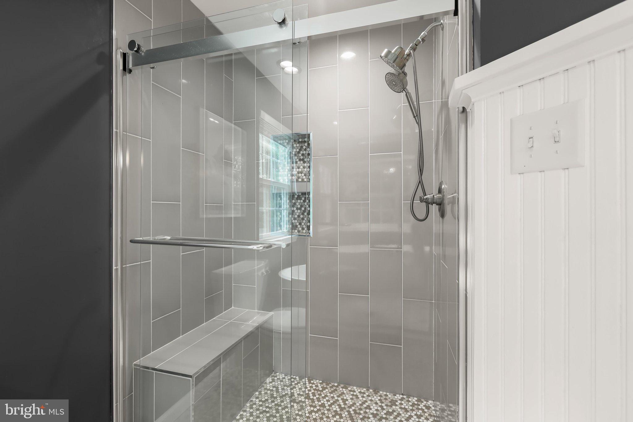 8329 Painted Rock Road Columbia, MD 21045 - Photo 29 of 64 Primary En-Suite Bathroom