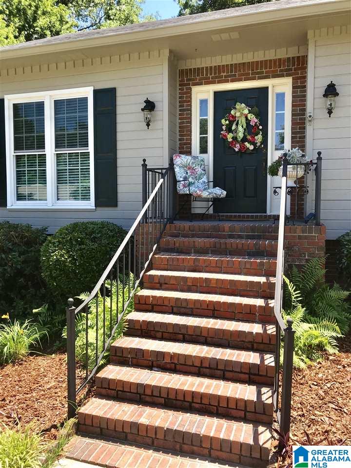 132 Mallard Pointe Drive Pelham, AL 35124 - Photo 2 of 17