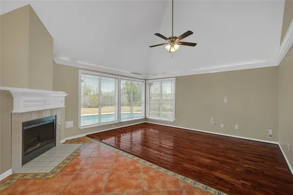 $430,000 | 1427 Basswood Springs Court, Houston, TX 77062