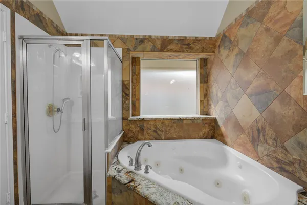 $430,000 | 1427 Basswood Springs Court, Houston, TX 77062