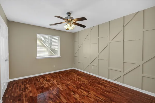 $430,000 | 1427 Basswood Springs Court, Houston, TX 77062