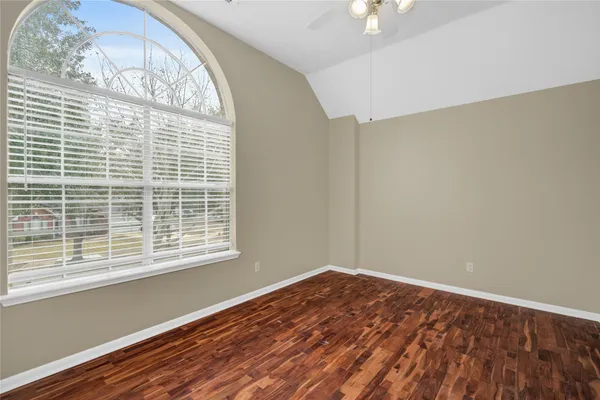 $430,000 | 1427 Basswood Springs Court, Houston, TX 77062